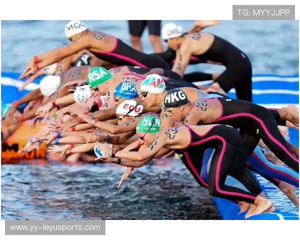 世界短池游泳锦标赛，中国队一日斩三金，国际泳联短池游泳世锦赛