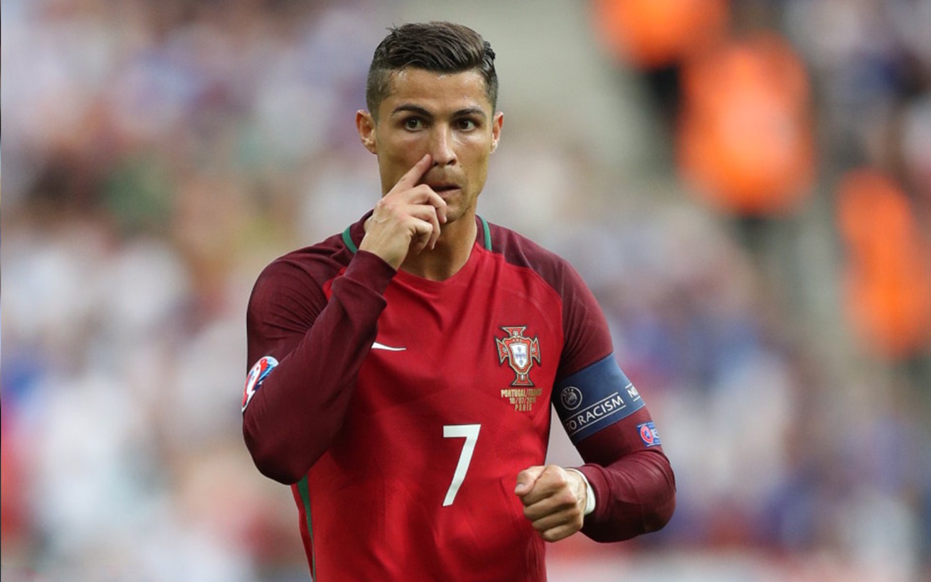 英超冲刺激烈：悬念、精彩、激情不断！，英超精彩视频